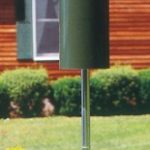 Birds-Choice-Classic-Bird-Feeder-with-Built-In-Squirrel-Baffle-and-Pole-Green-0