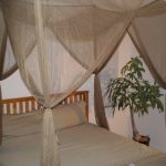 4-Poster-Four-Corner-Brown-Bed-Canopy-Functional-Mosquito-Net-Full-Queen-King-0