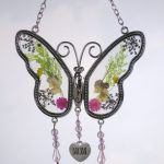 BANBERRY-DESIGNS-Mom-Butterfly-Suncatcher-Grandma-Butterfly-Suncatcher-Set-of-2-Pressed-Flower-Sun-Catcher-Each-One-Has-an-Engraved-Silver-Heart-Charm-0-2