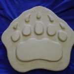 Bear-Paw-Footprint-Stepping-Stone-Concrete-or-Plaster-Mold-1184-0-0